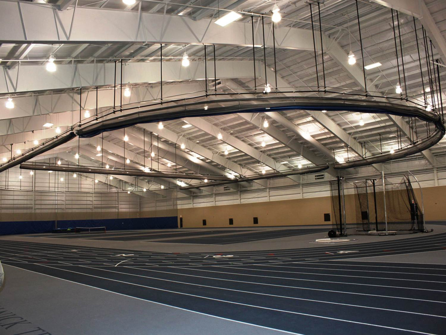 Fold-Up Radius Gymnasium Curtain